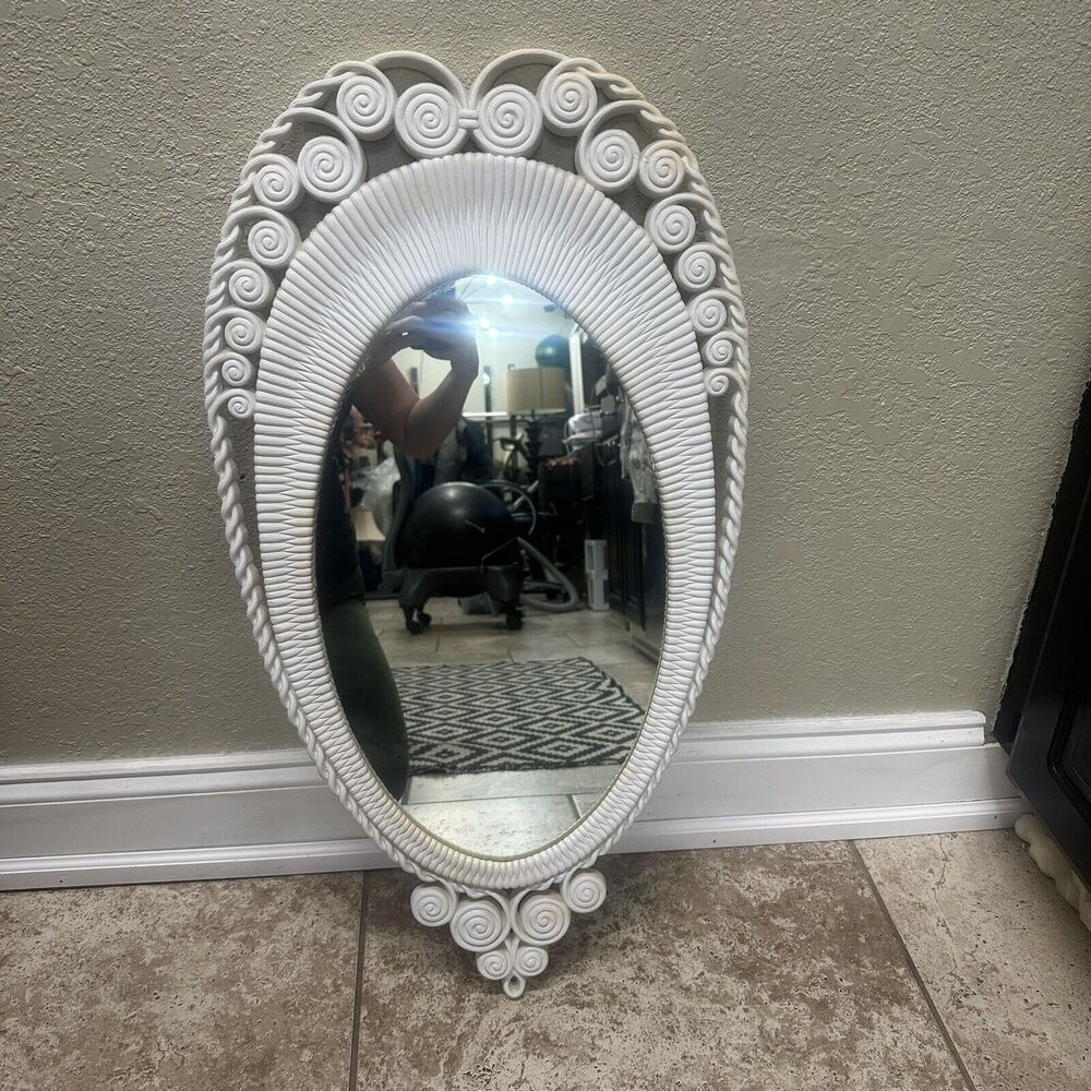 Vintage BURWOOD SYROCO WHITE Oval WICKER RATTAN MIRROR HOMCO HOME INTERIORS